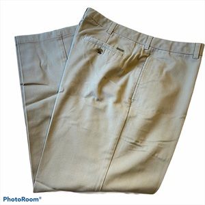 Men’s IZOD Classic Fit Chino Flat Front Pant